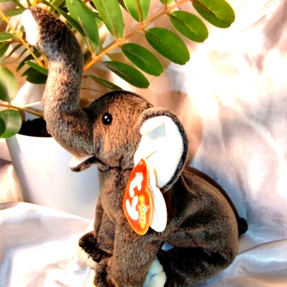 TY Beanie Bear "Trumpet" the Elephant - Picture 1 of 7